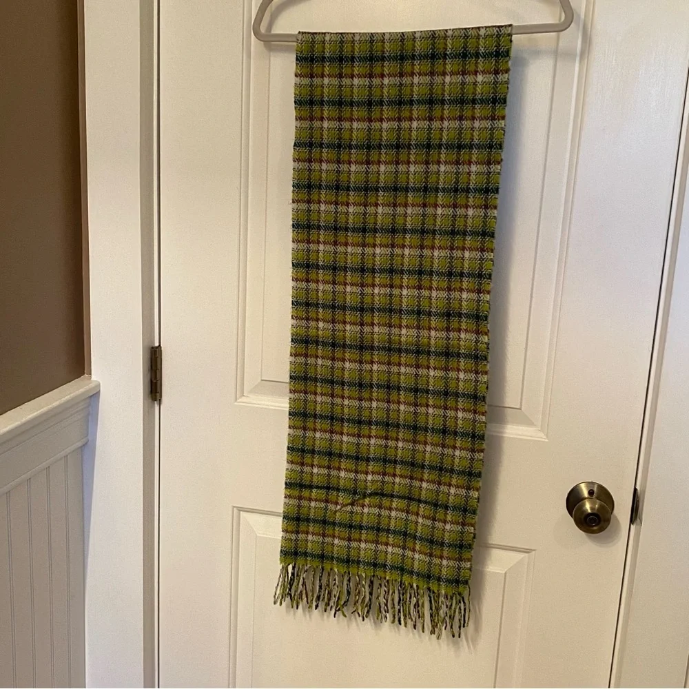 SCARF SCOTLAND CASHMERE GREEN WHITE PURPLE PLAID FRINGE ACCESSORY MUFFLER